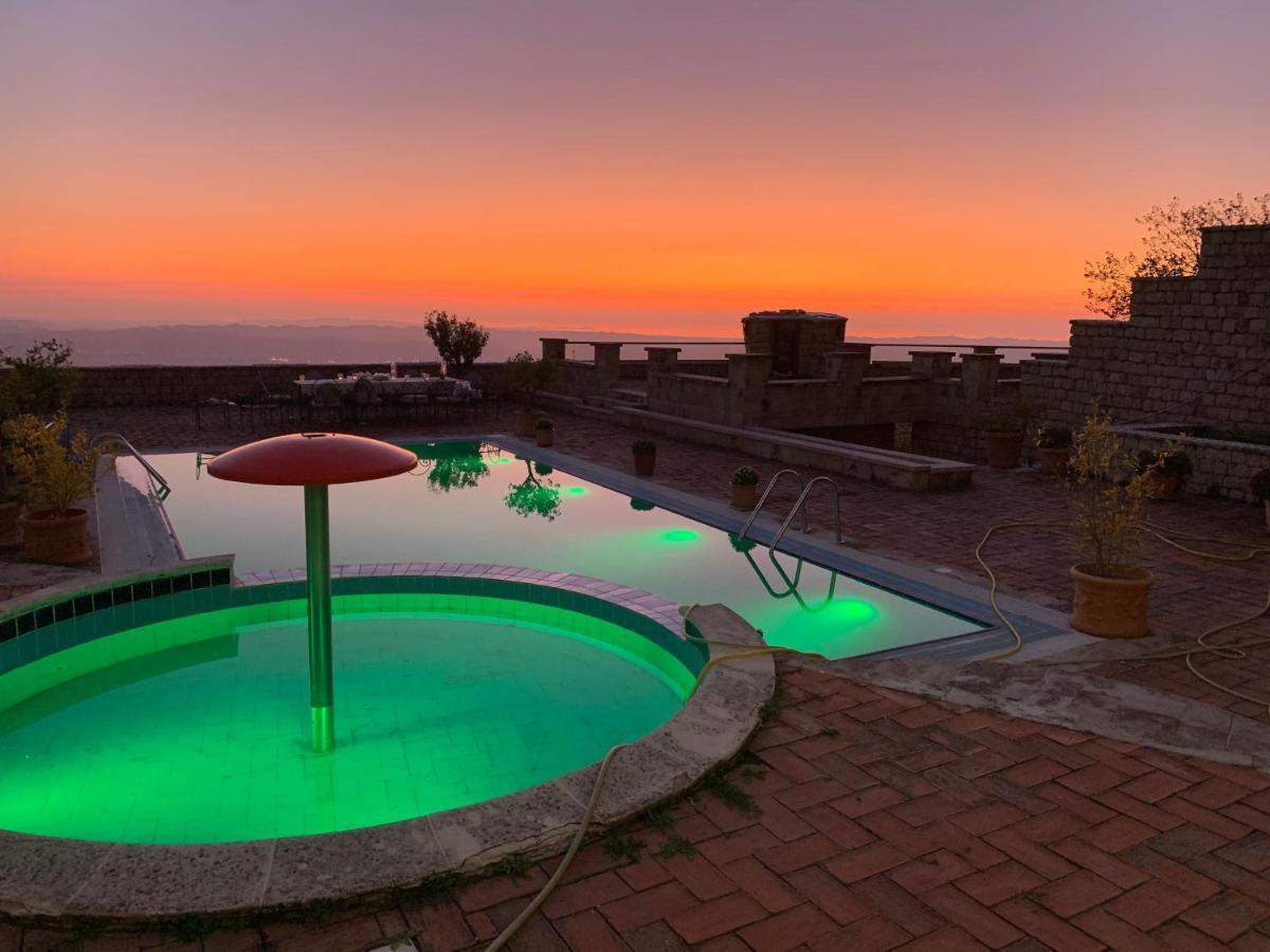 Villa Celaj “The Castle” Krujë Dış mekan fotoğraf