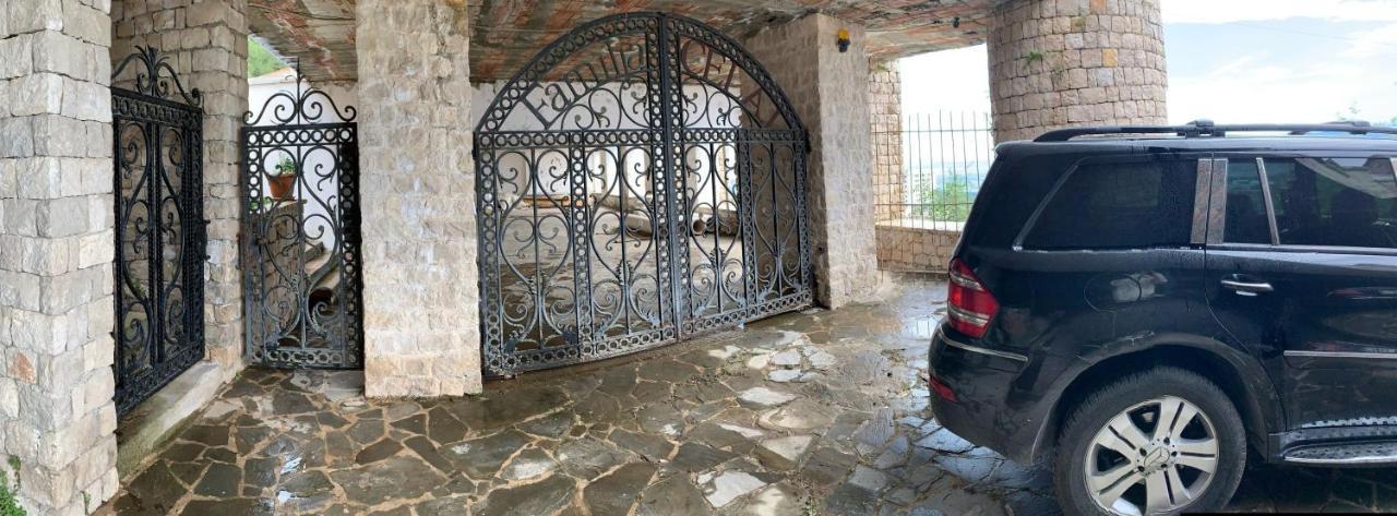Villa Celaj “The Castle” Krujë Dış mekan fotoğraf
