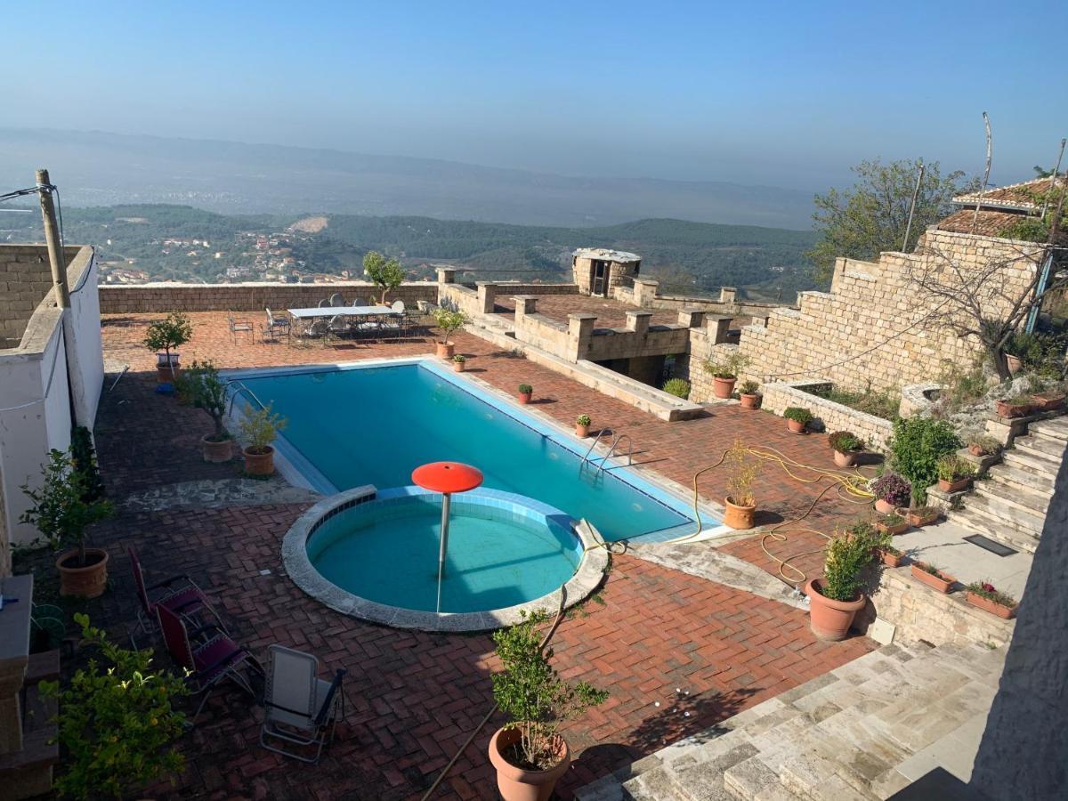 Villa Celaj “The Castle” Krujë Dış mekan fotoğraf
